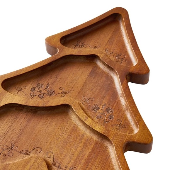 The Pioneer Woman Holiday Christmas Tree-Shaped Acacia Wood Charcuterie
Board - Picture 5 of 6